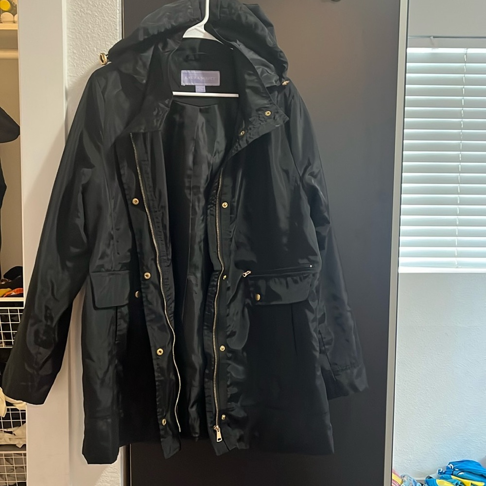 Laura Scott Women’s rain coat Black